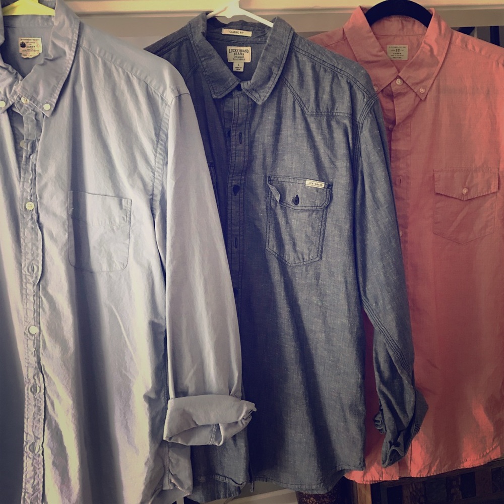 Lot of 3 men’s casual button down shirts